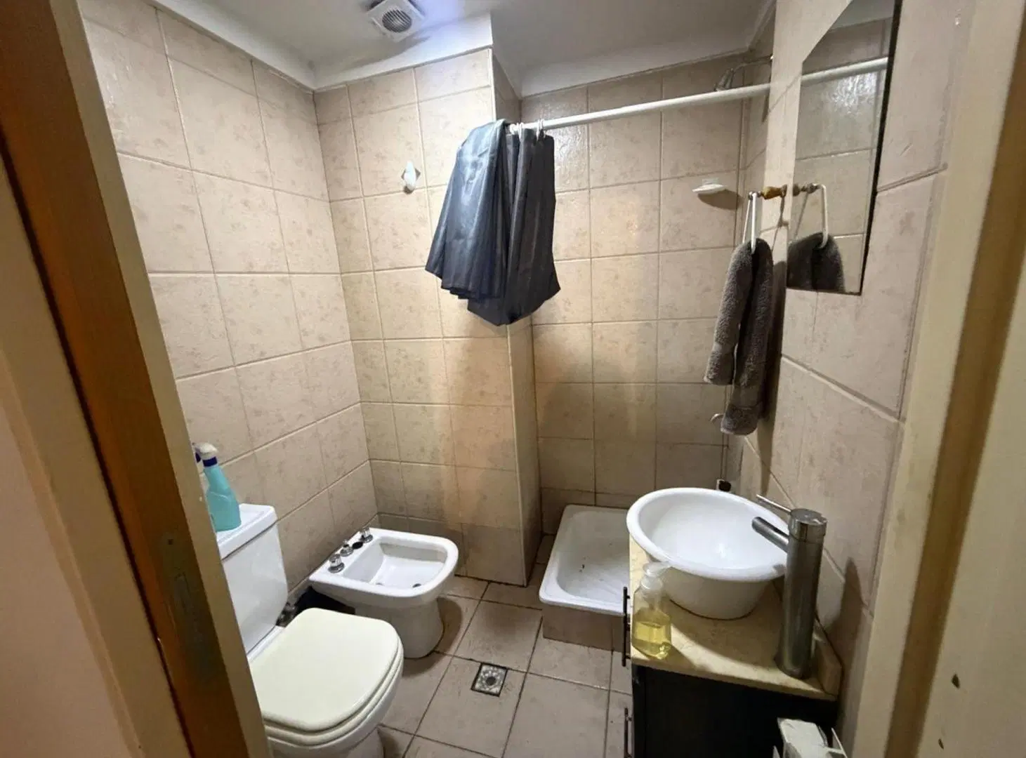 VENTA ADROGUE MONOAMBIENTE CON PATIO 4