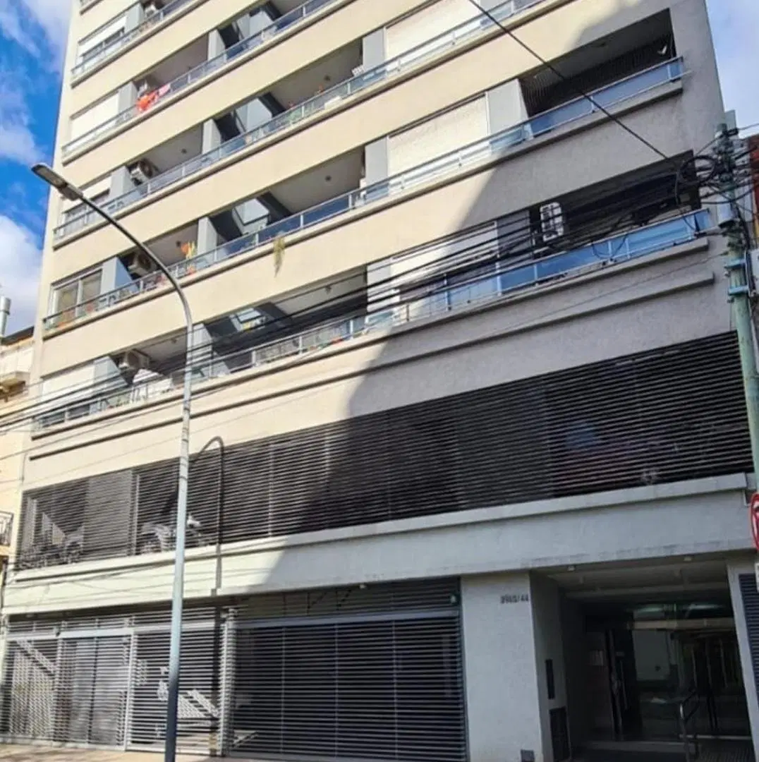 Venta de Cochera en Almagro 3
