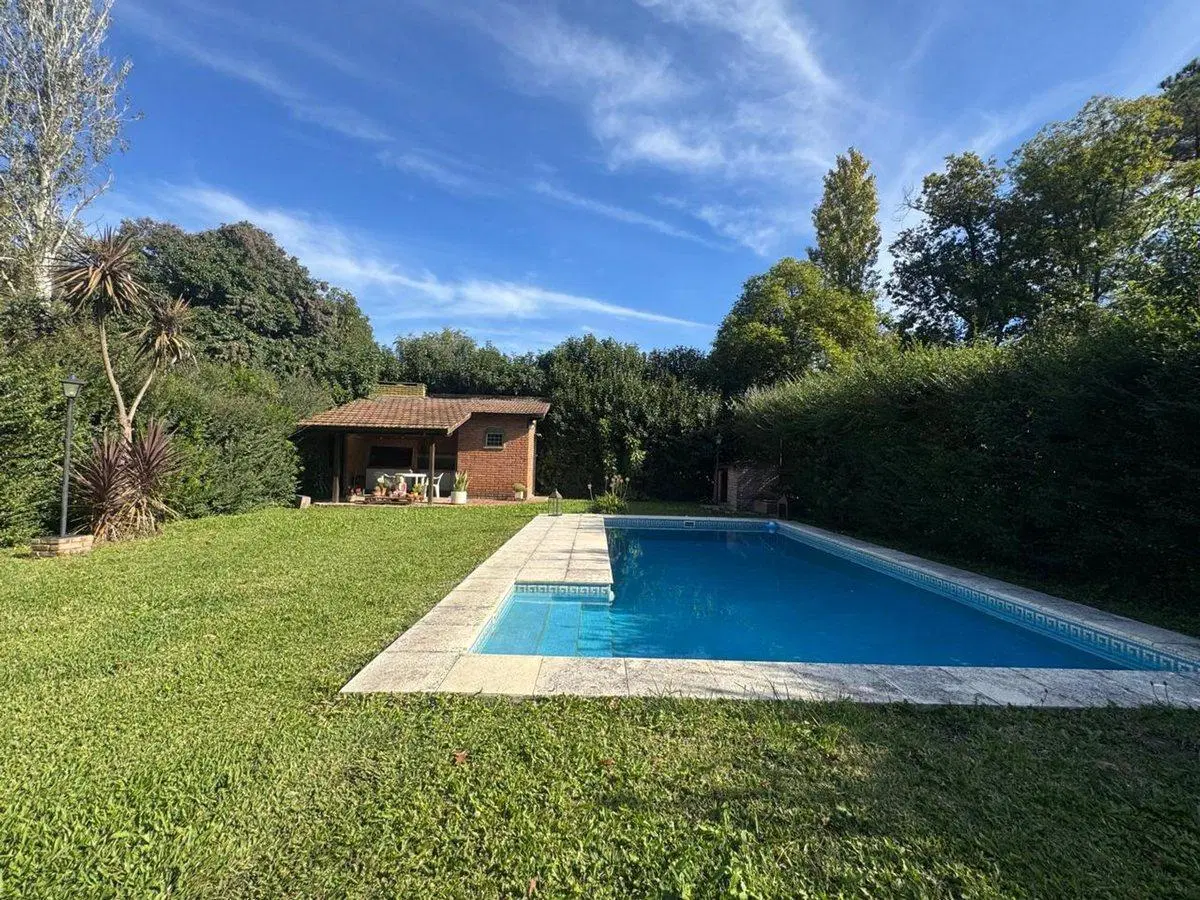 CASA EN VENTA CLUB DE CAMPO EL MORO CON PILETA 3
