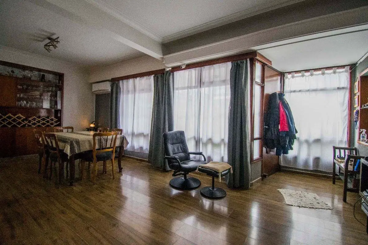 CASA CENTRO  WILDE 4AMBIENTES SOBRE LOTE 370 m2 4