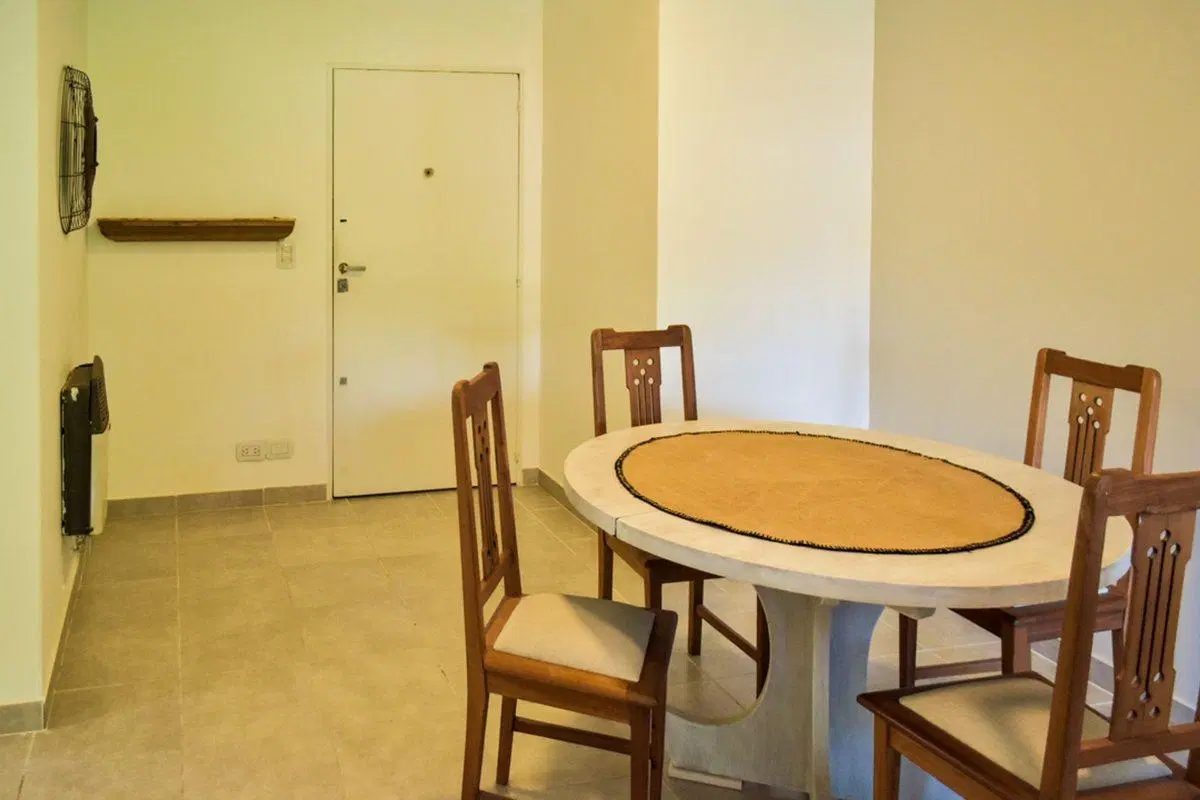 EN VENTA DEPTO 4 AMB CON COCHERA - PALERMO 5