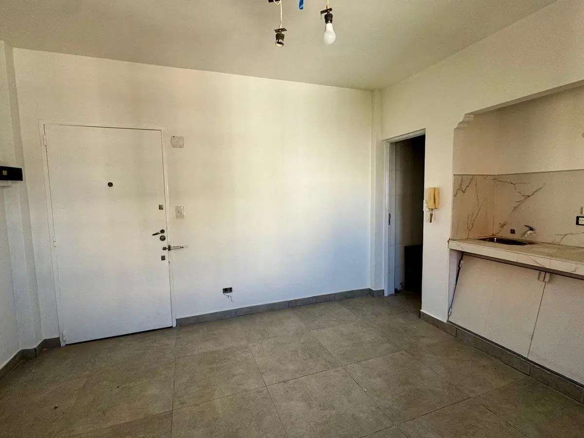 Venta monoambiente RENOVADO - Almagro 3