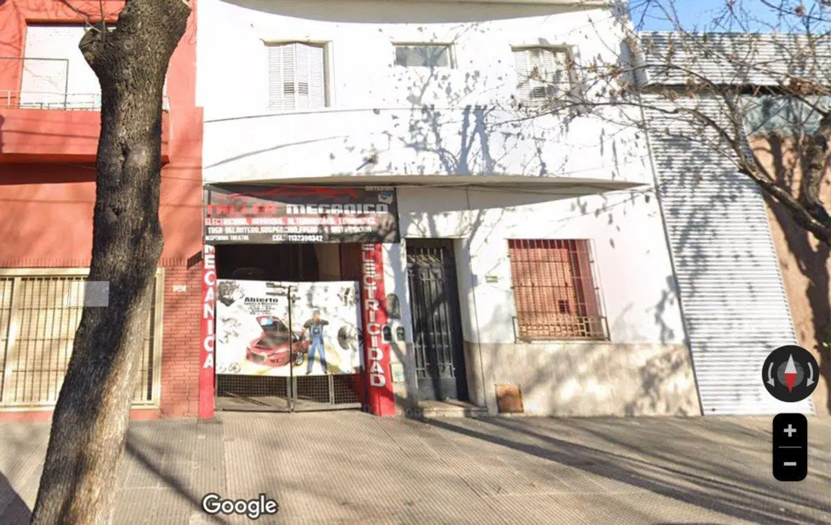 VENTA PH  4amb + Galpón 190m2 cubiertos Barracas 4