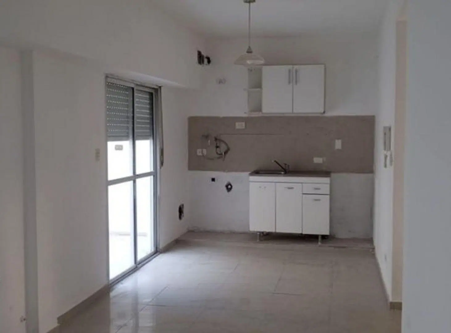 DEPARTAMENTO VENTA 2 AMBIENTES P.B. PATIO COCHERA 3