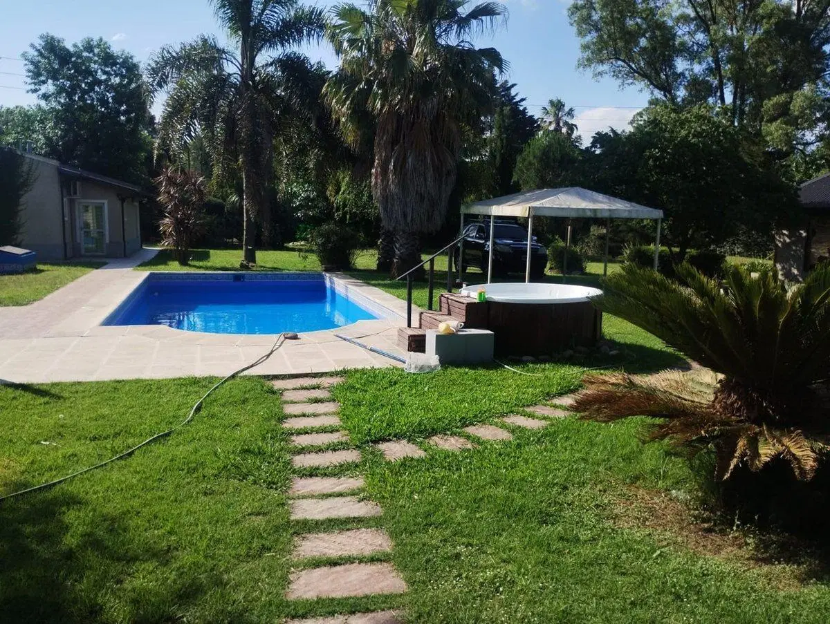 Venta Casa Quinta c/pileta 3Mil MTS2 - EL PATO 5