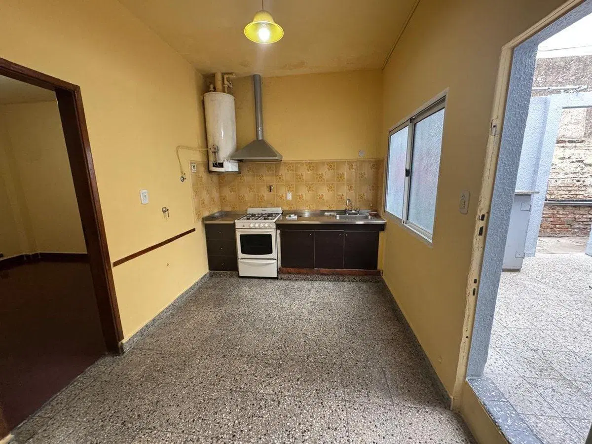 VENTA PH 4 AMBIENTES CON  PATIO y TERRAZA PROPIA 4