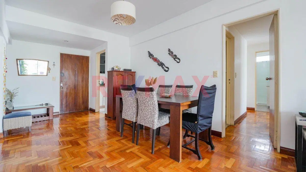 VENTA DEPTO 4 AMB CON BALCON Y COCHERA EN PALERMO 3