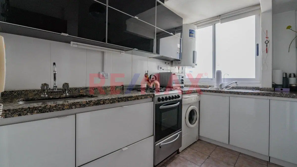 VENTA DEPTO 4 AMB CON BALCON Y COCHERA EN PALERMO 2