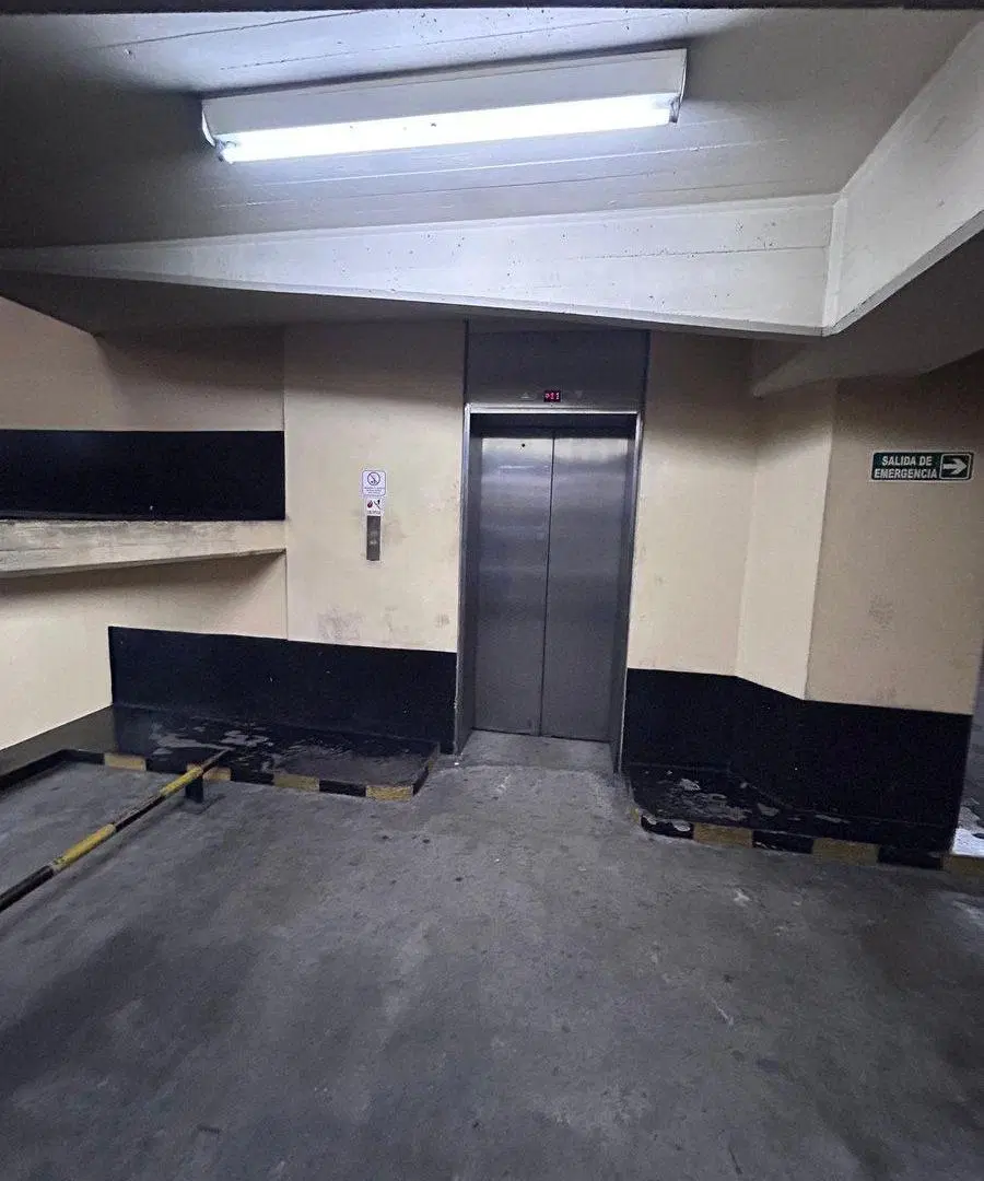 EN VENTA COCHERA EN SAN NICOLÁS 2