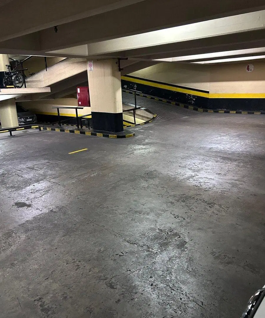 EN VENTA COCHERA EN SAN NICOLÁS 4