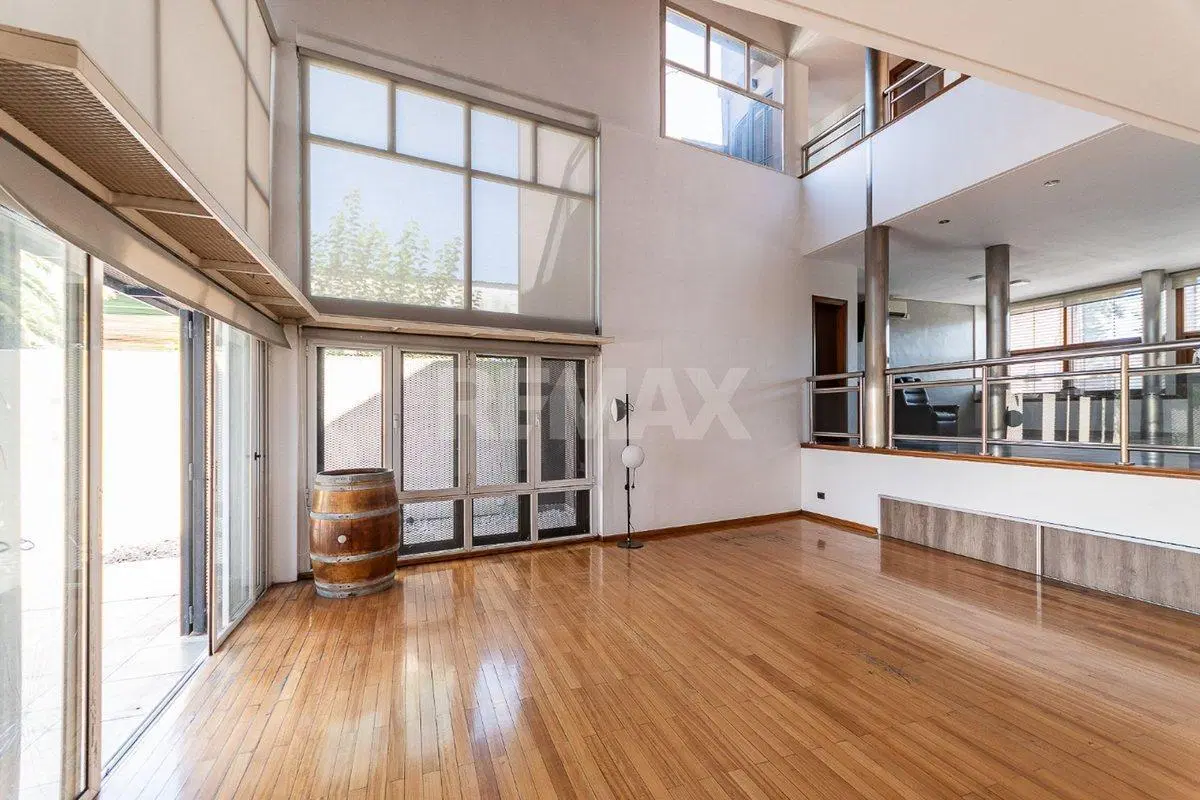 Imponente casa en venta 4 amb en Quilmes 2