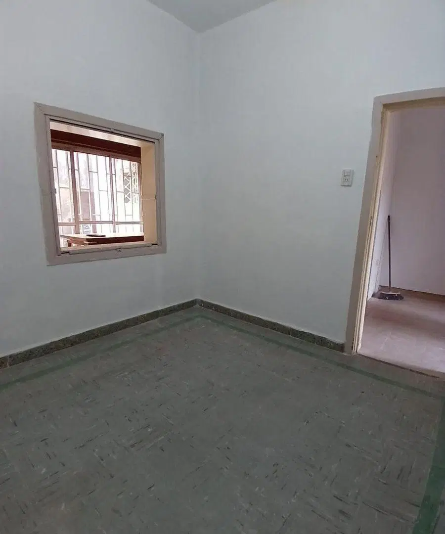VENTA CASA 3 AMB CON PATIO Y PARRILLA - TEMPERLEY 2