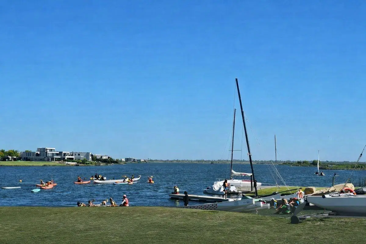 LOTE EN BARRIO AMARRAS PUERTOS DEL LAGO ESCOBAR 4