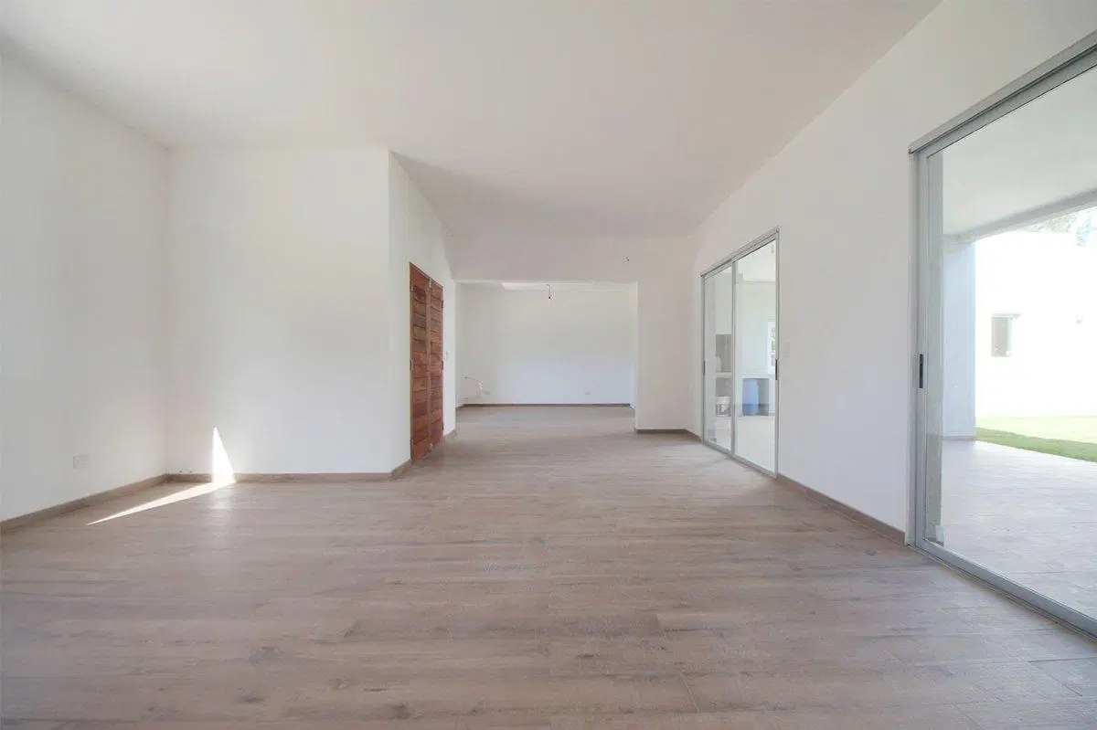 Alquiler casa 5 ambientes en Pilar 5