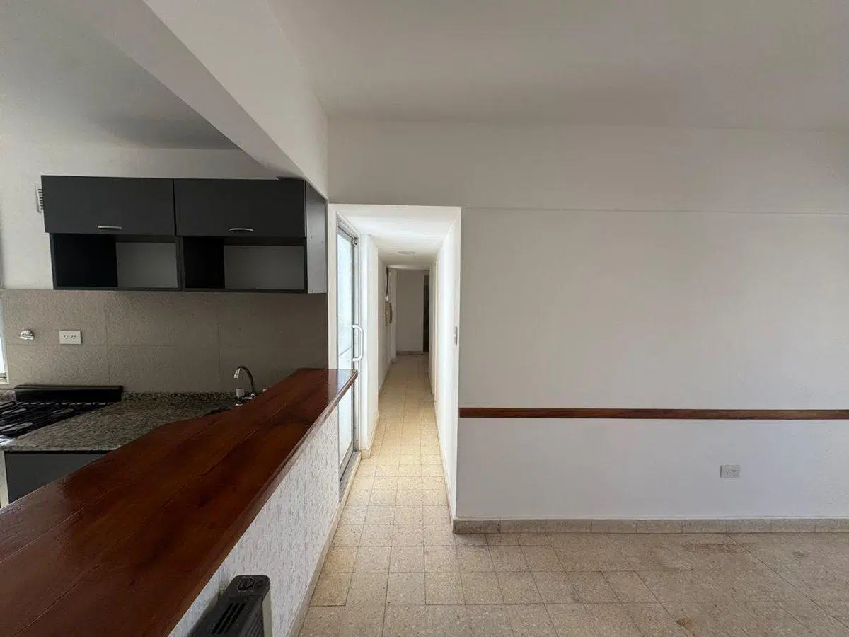 DEPTO 4 AMB EN VENTA EN SAN NICOLÁS CON BALCÓN 2