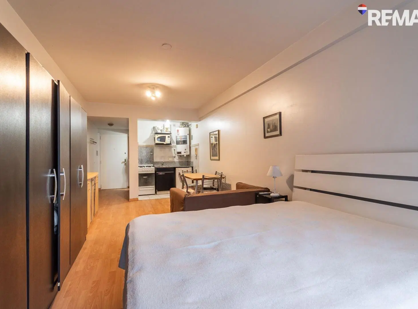 VENTA MONOAMBIENTE CON COCHERA RECOLETA 3