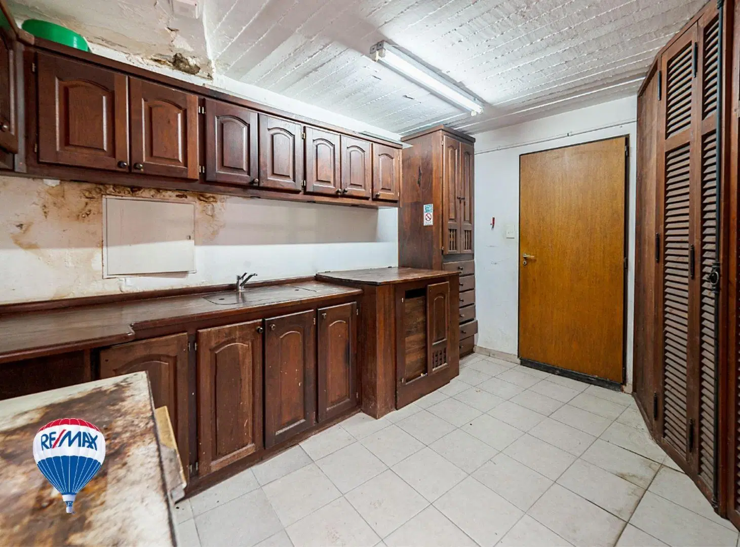 VENTA CASA 7AMB. MASCHWITZ , LOS NARANJOS PILETA 5