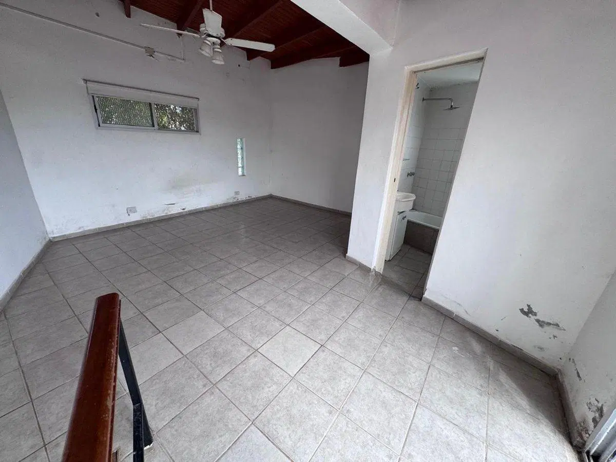 VENTA CASA 3 AMBIENTES EN LOTE DE 380 m2 4