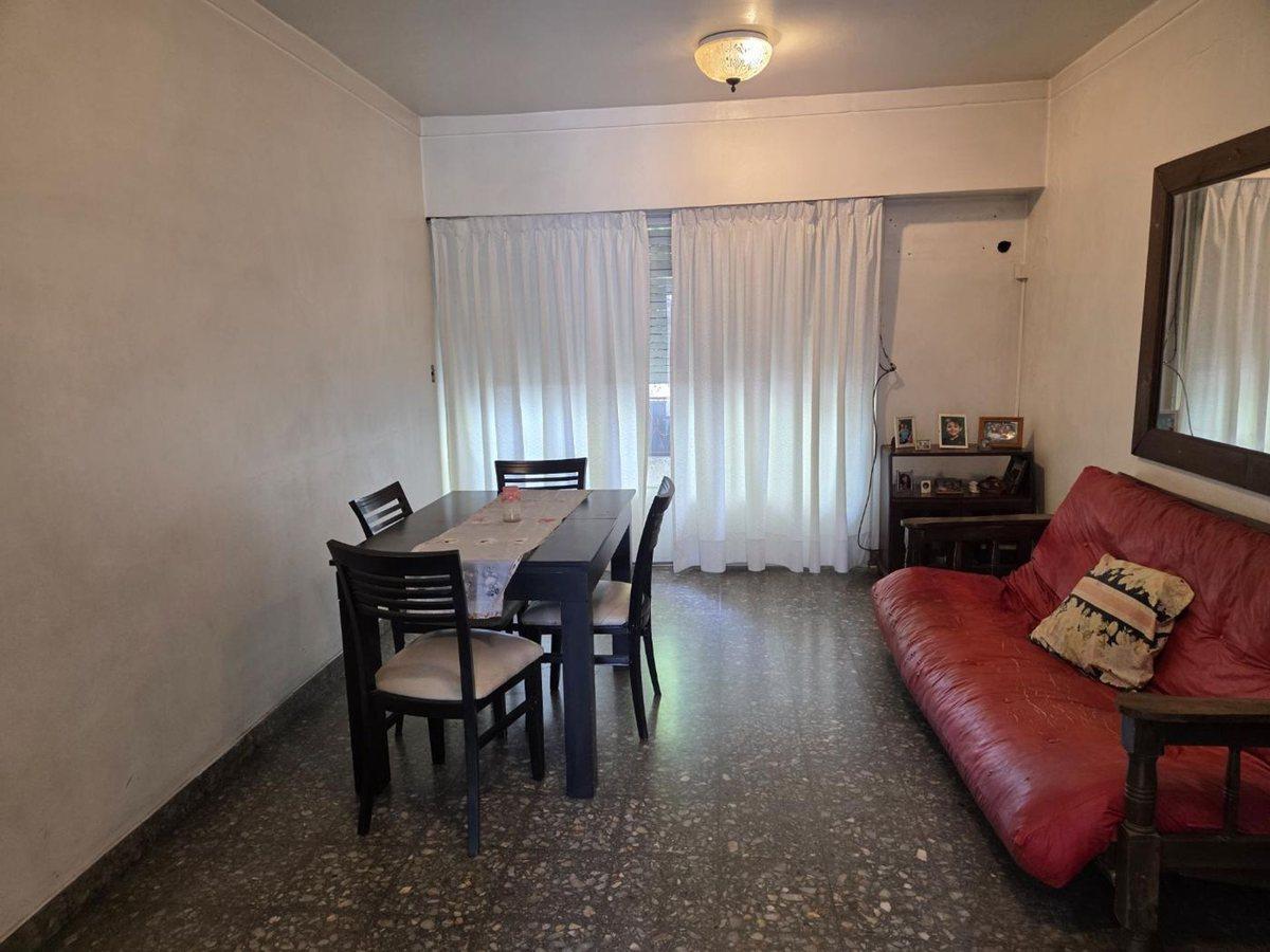 VENTA CASA 4 AMB + GALPON 135 M2 CUB. LA PATERNAL