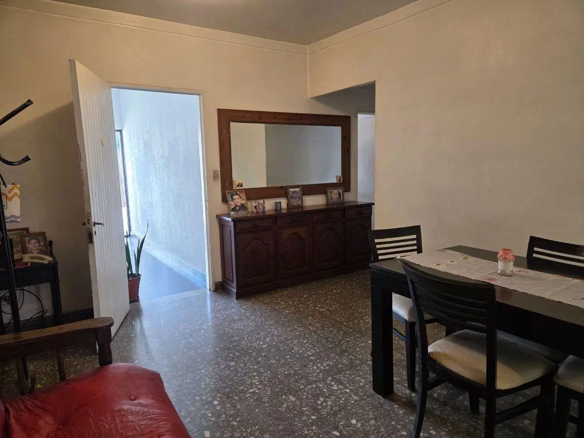 VENTA CASA 4 AMB + GALPON 135 M2 CUB. LA PATERNAL 4