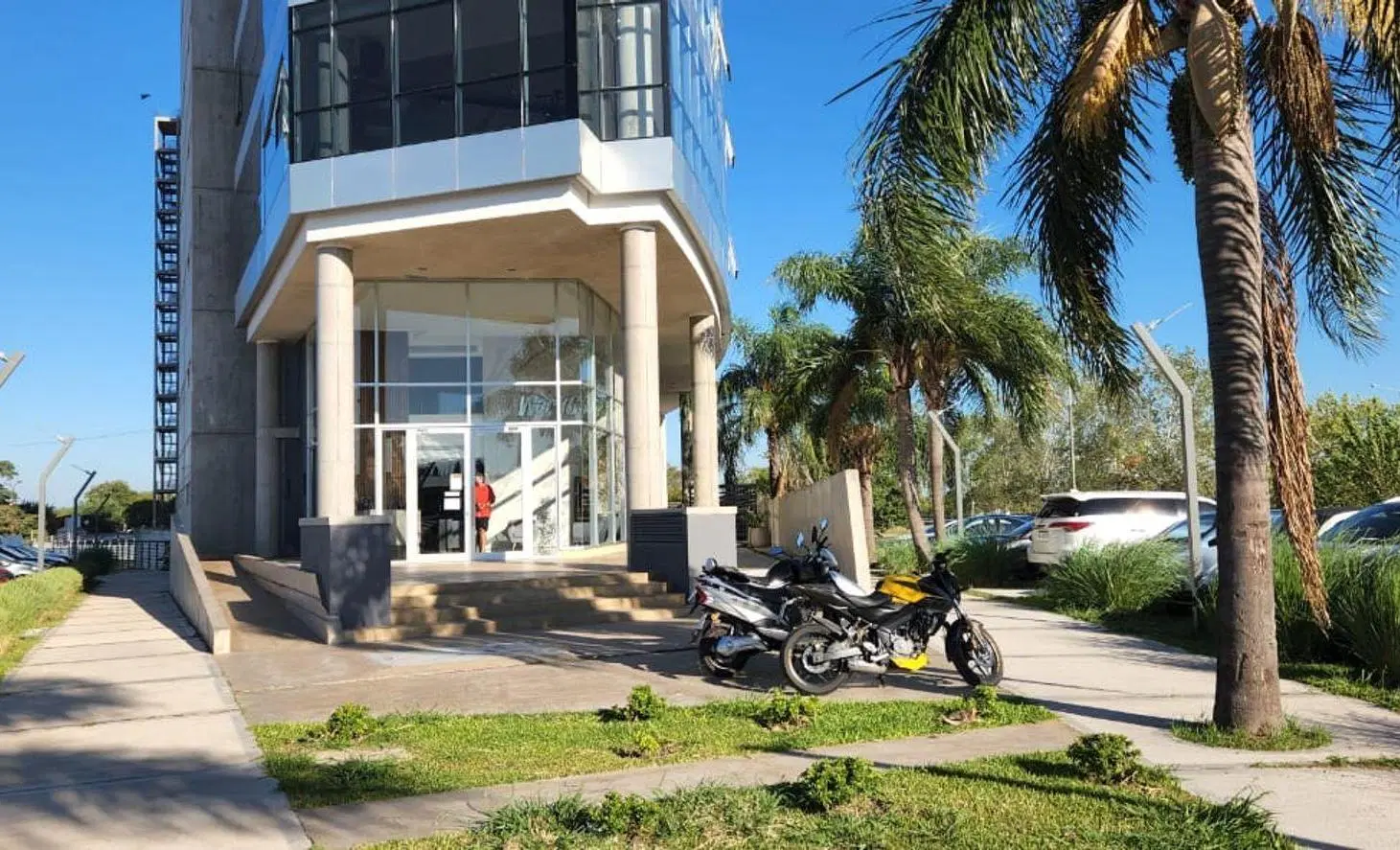 ALQUILER OFICINA en PISO 9, en ESCOBAR 2