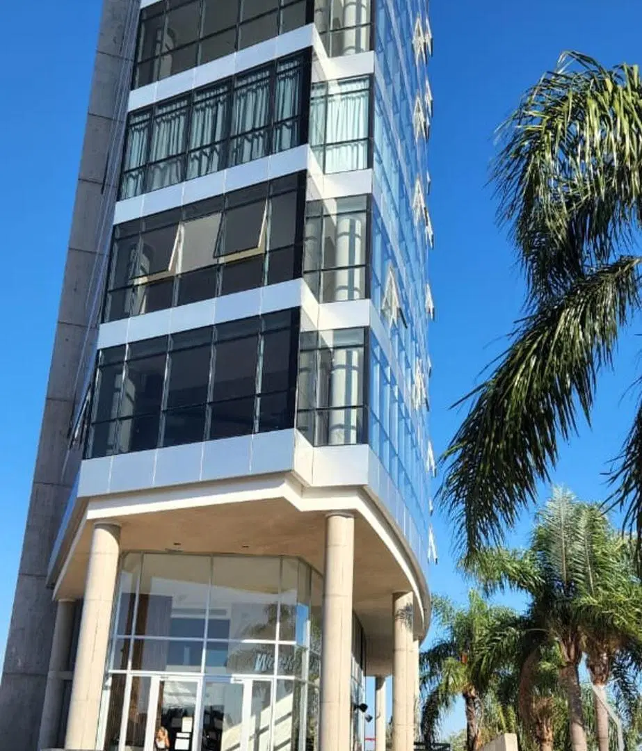 ALQUILER OFICINA en PISO 9, en ESCOBAR 3