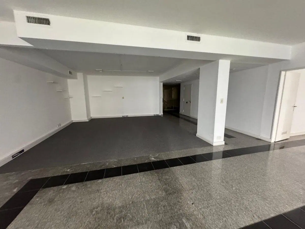 ALQUILER  OFICINA MICOCENTRO PISO 1  320 METROS 4