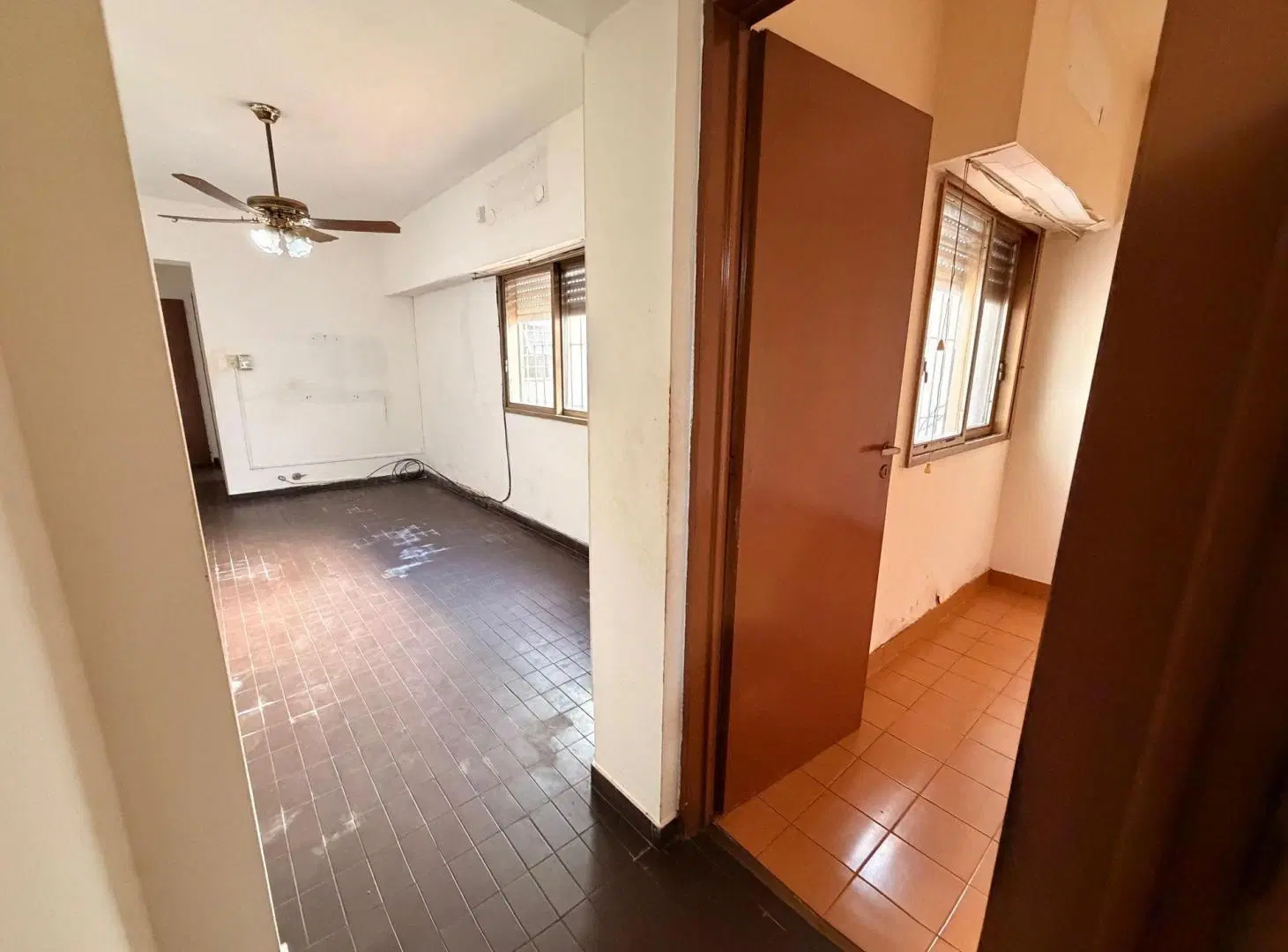 VENTA DEPTO 2 AMBIENTES CON PATIO EN RAMOS MEJIA 5