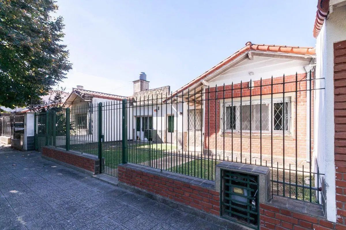 CASA EN VENTA 3 AMBIENTES COCHERA EZPELETA QUILMES 3