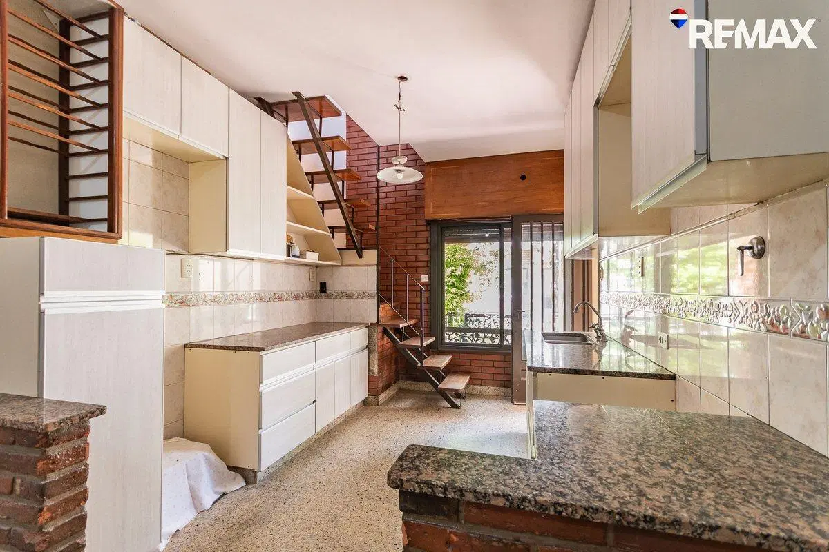 VENTA CASA 4 AMBIENTES VALENTIN ALSINA ASCENSOR 5