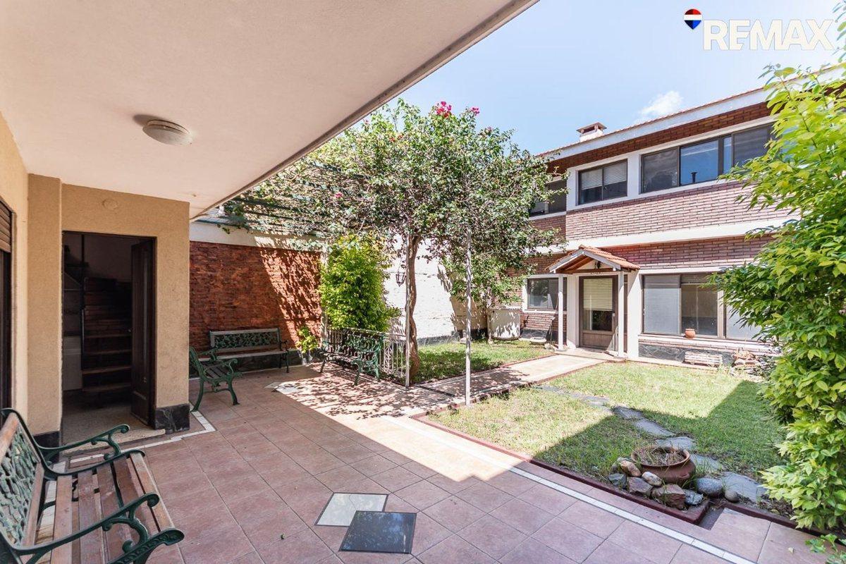 VENTA CASA 4 AMBIENTES VALENTIN ALSINA ASCENSOR