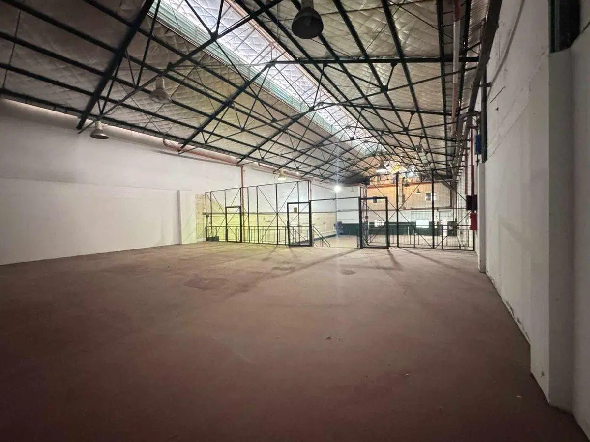 ALQUILER DEPÓSITO Y OFICINAS EN BARRACAS MIXTURA 2 2