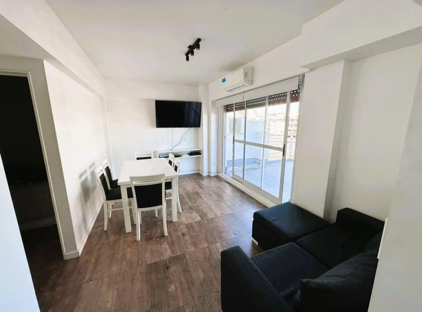 Venta dto 2 amb BALCÓN ATERRAZADO Pque Chacabuco 3