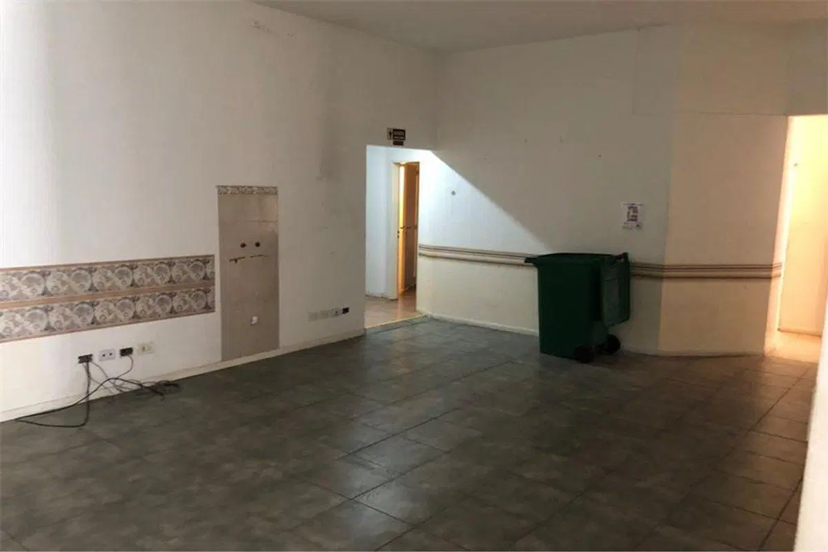 LOCAL - ALQUILER - MONTSERRAT - 300 M2 2