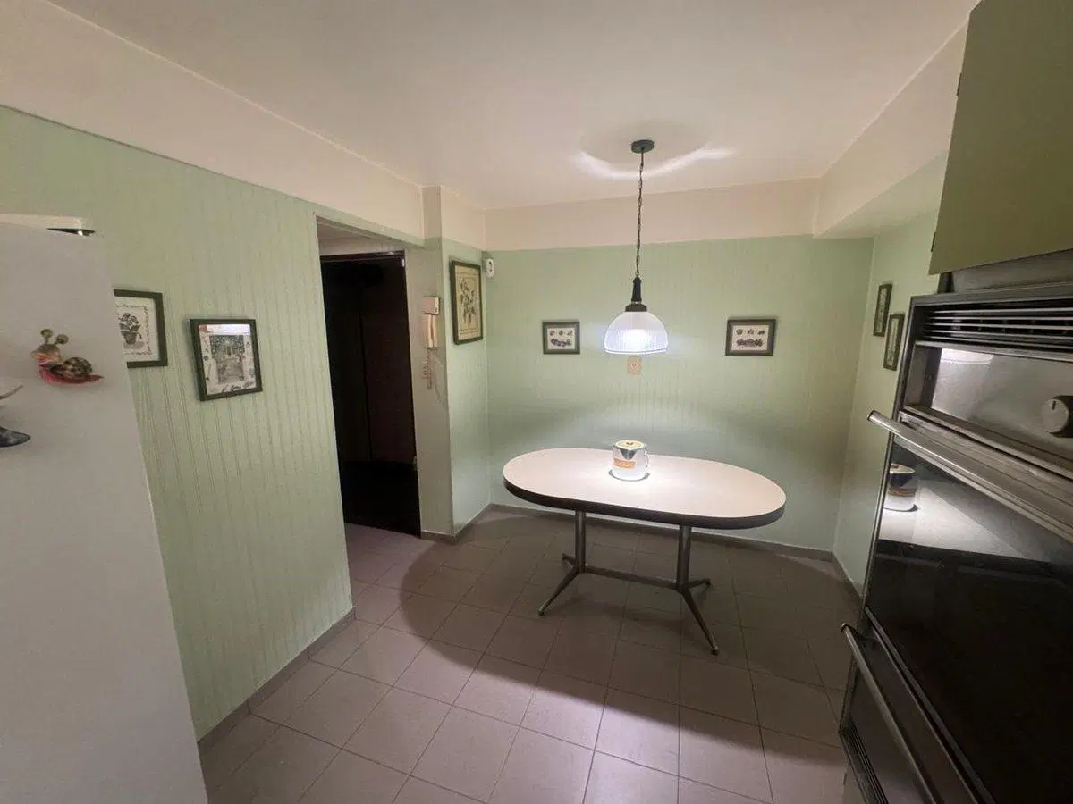 EN VENTA DEPTO 4 AMB EN BARRACAS CON COCHERA Y DEP 5