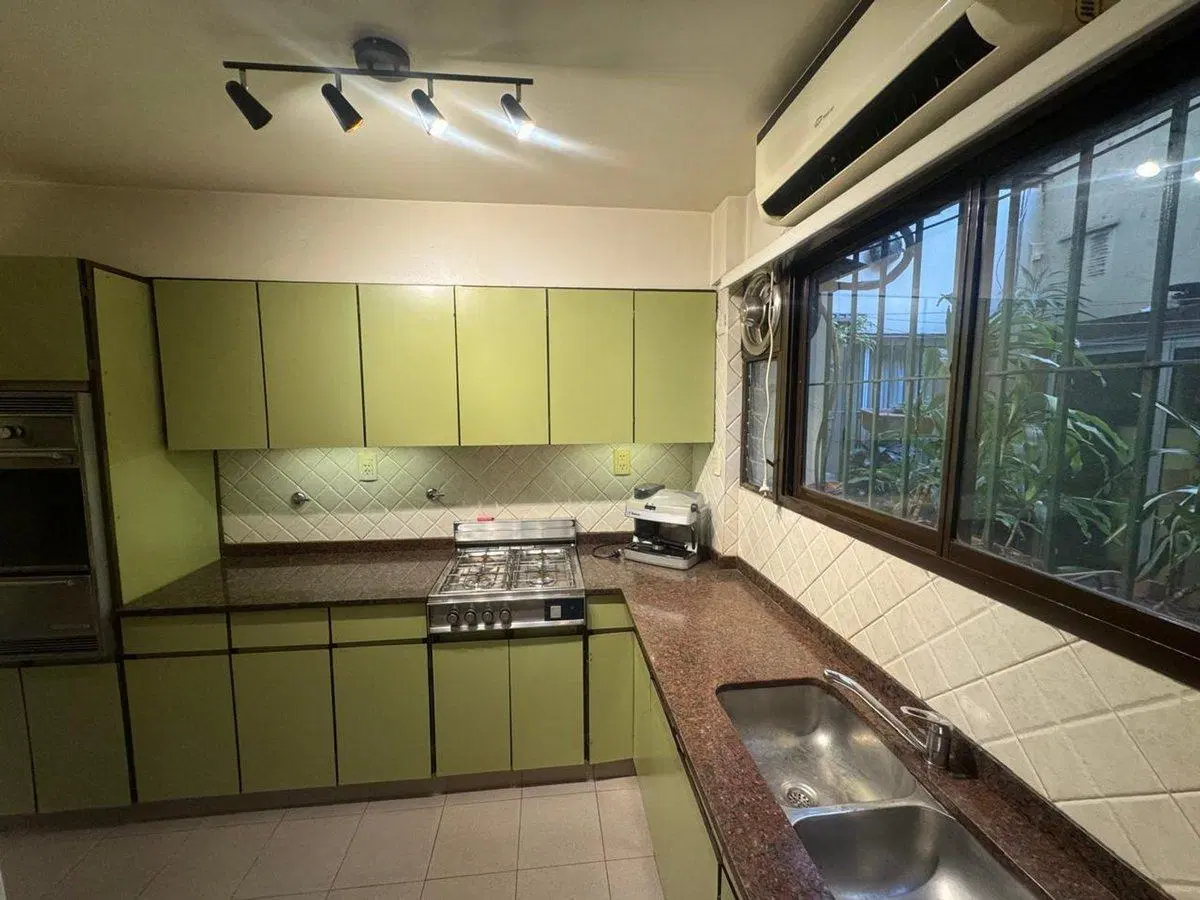EN VENTA DEPTO 4 AMB EN BARRACAS CON COCHERA Y DEP 3