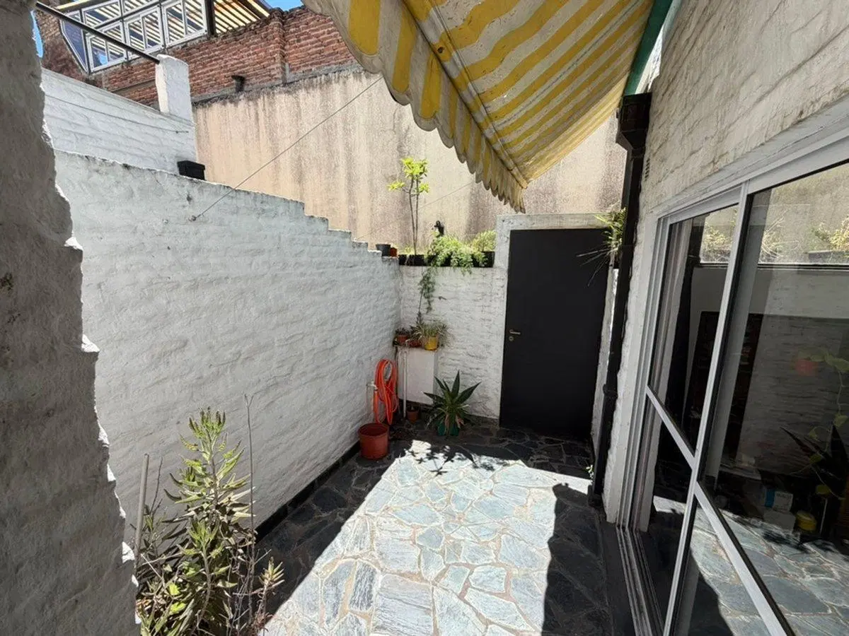 VENTA PH 2 AMB  DUPLEX PATIO TERRAZA P. CHACABUCO 5