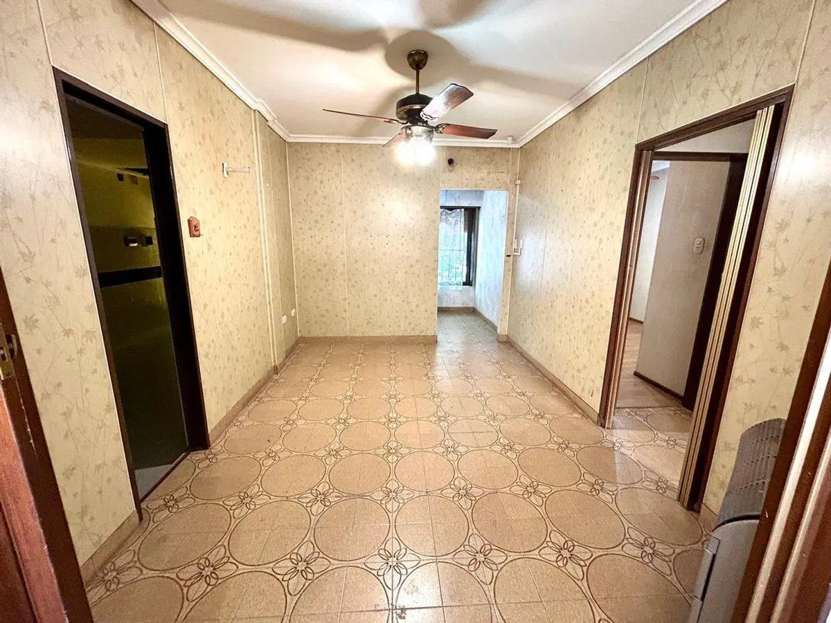 VENTA CASA PQUE. AVELLANEDA COCHERA PATIO TERRAZA 3