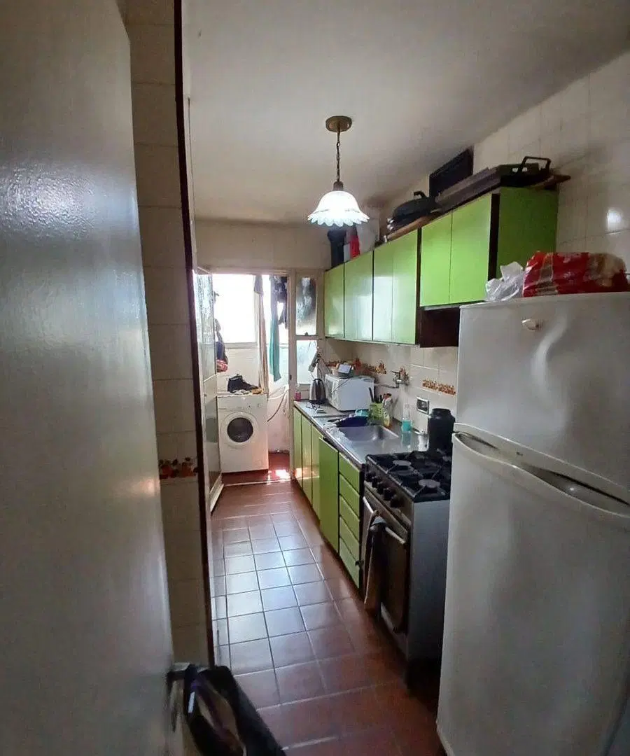 VENTA 4 Ambientes Ascensor y Toilette en Banfield 5