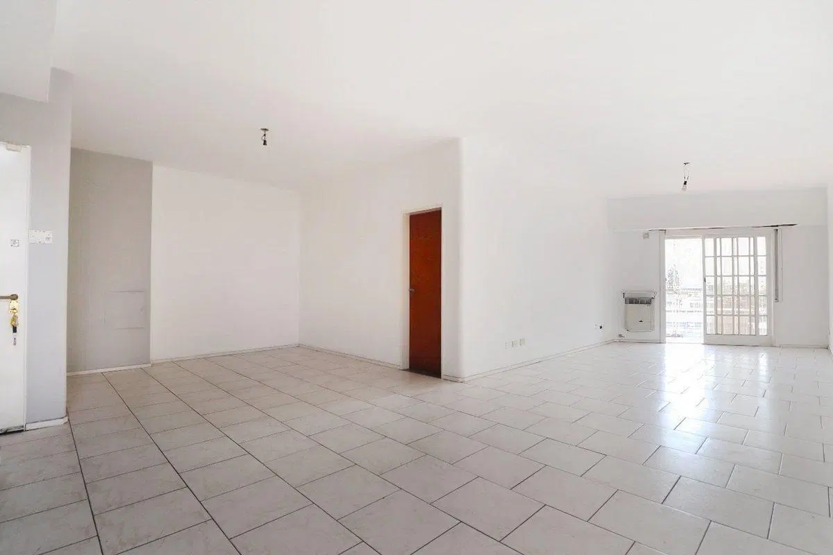 Departamento venta de 4 amb + escritorio Ciudadela 2
