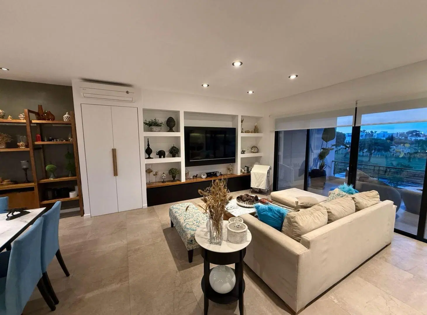EN VENTA CASA 6 AMB BARRIO SAN RAMIRO - PILAR 3