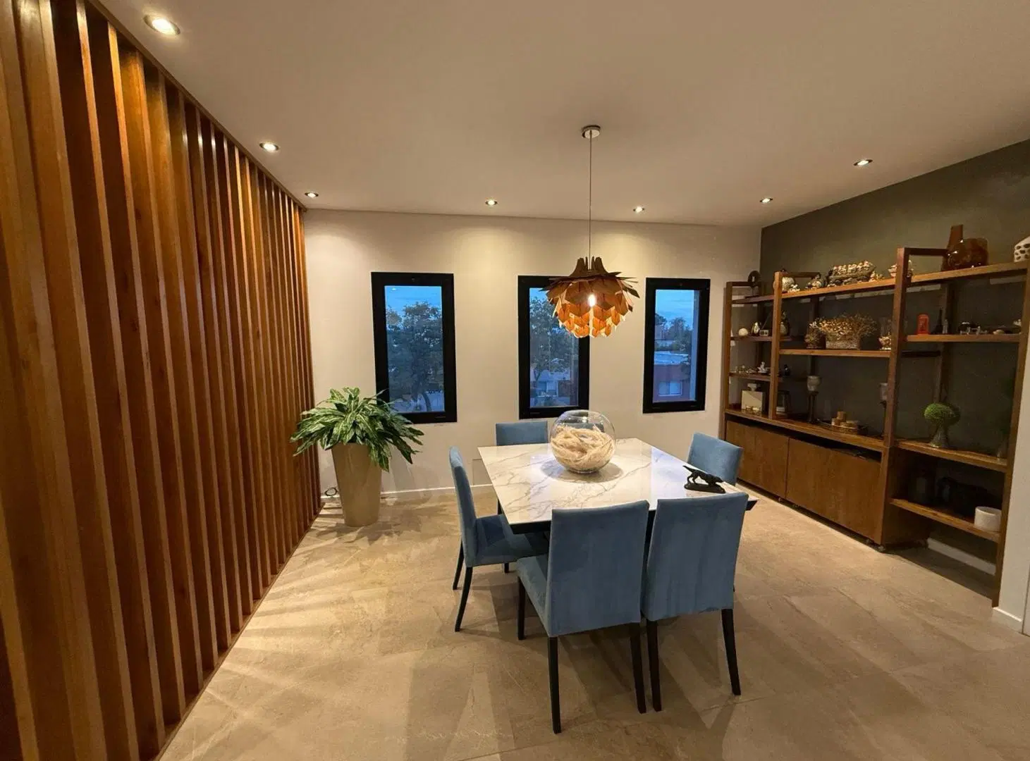 EN VENTA CASA 6 AMB BARRIO SAN RAMIRO - PILAR 2