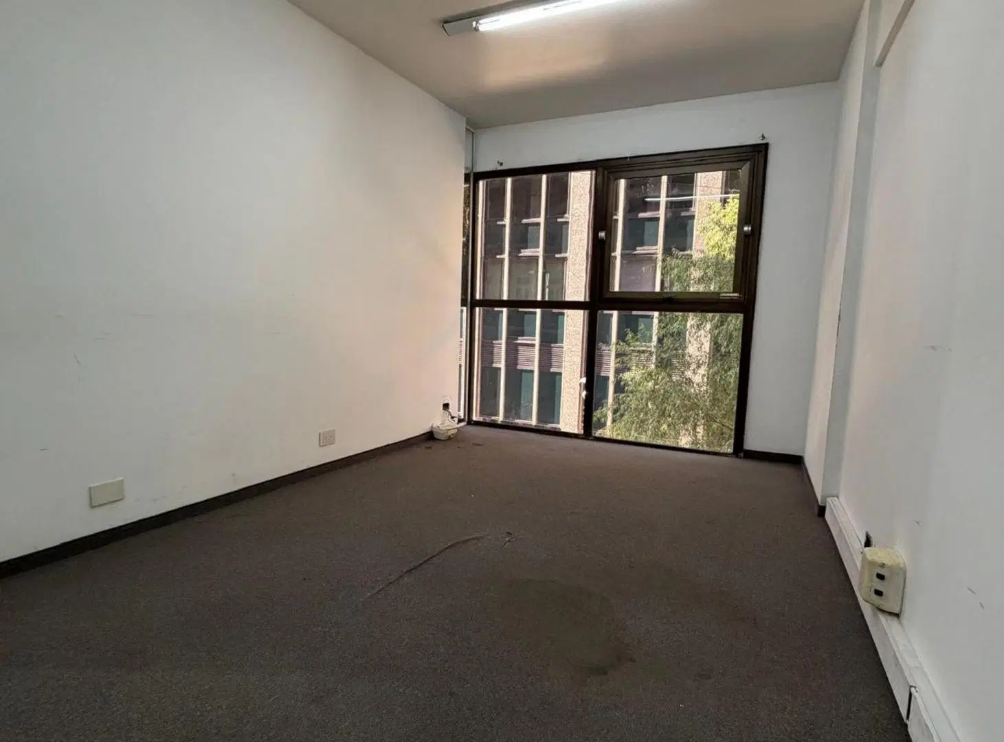 VENTA DE OFICINA DE 155m2 EN "RETIRO" 2