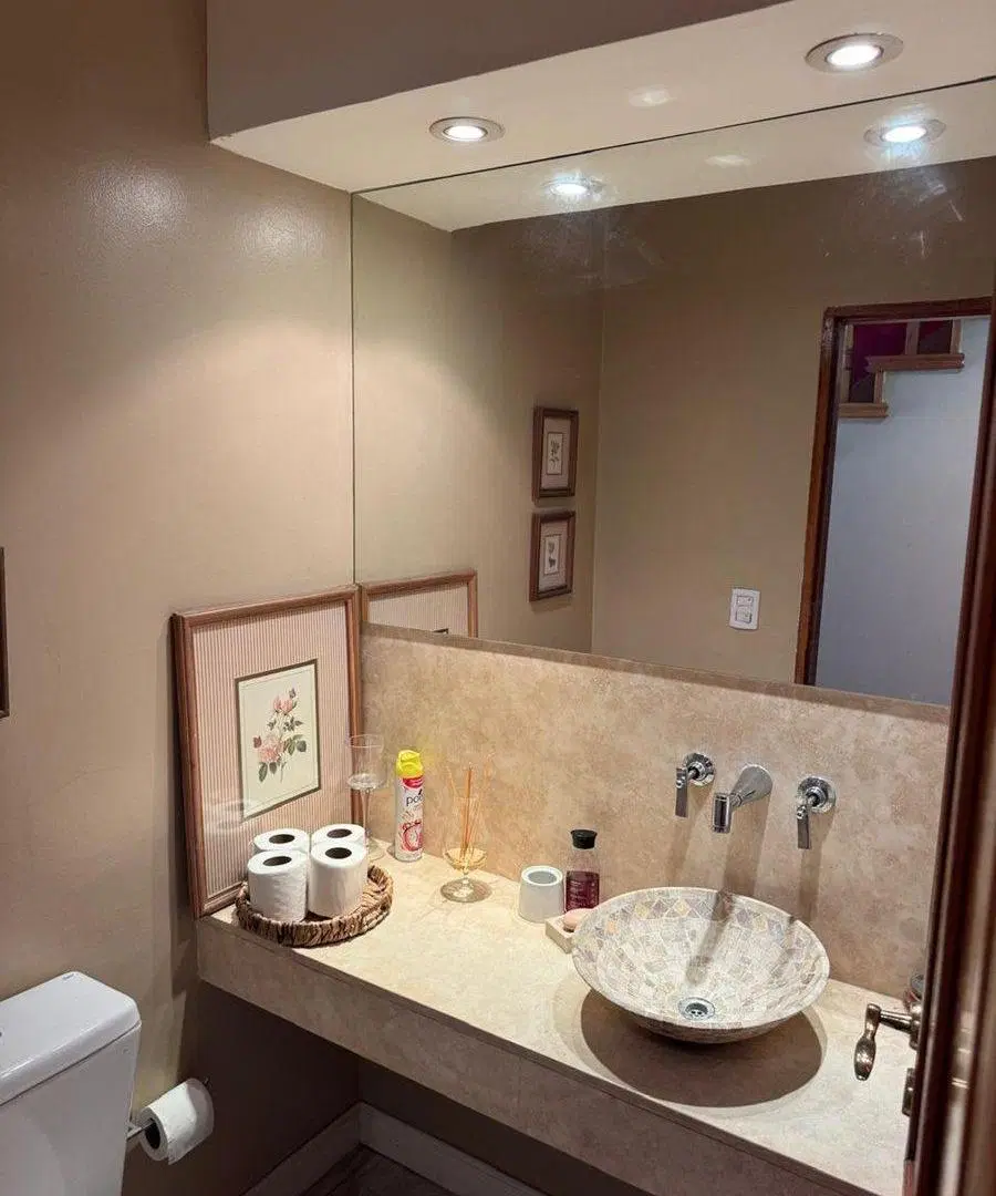 EN VENTA CASA 6 AMB EN BARRIO LA MONTURA - PILAR 8