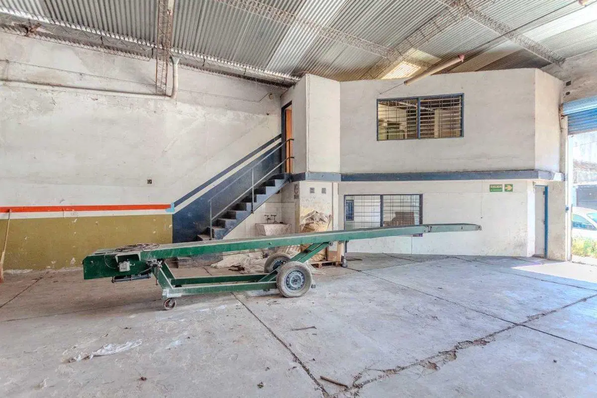 Venta Depósito en Ciudadela 4