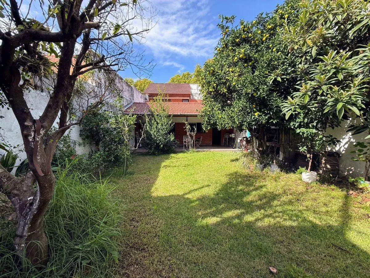 venta casa 4 ambientes Paternal, jardin y cochera 5