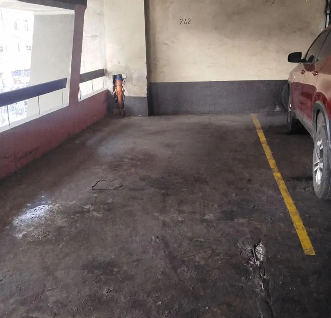 VENTA DE COCHERA FIJA  Y CUBIERTA 13,25 m2 EN ONCE 4
