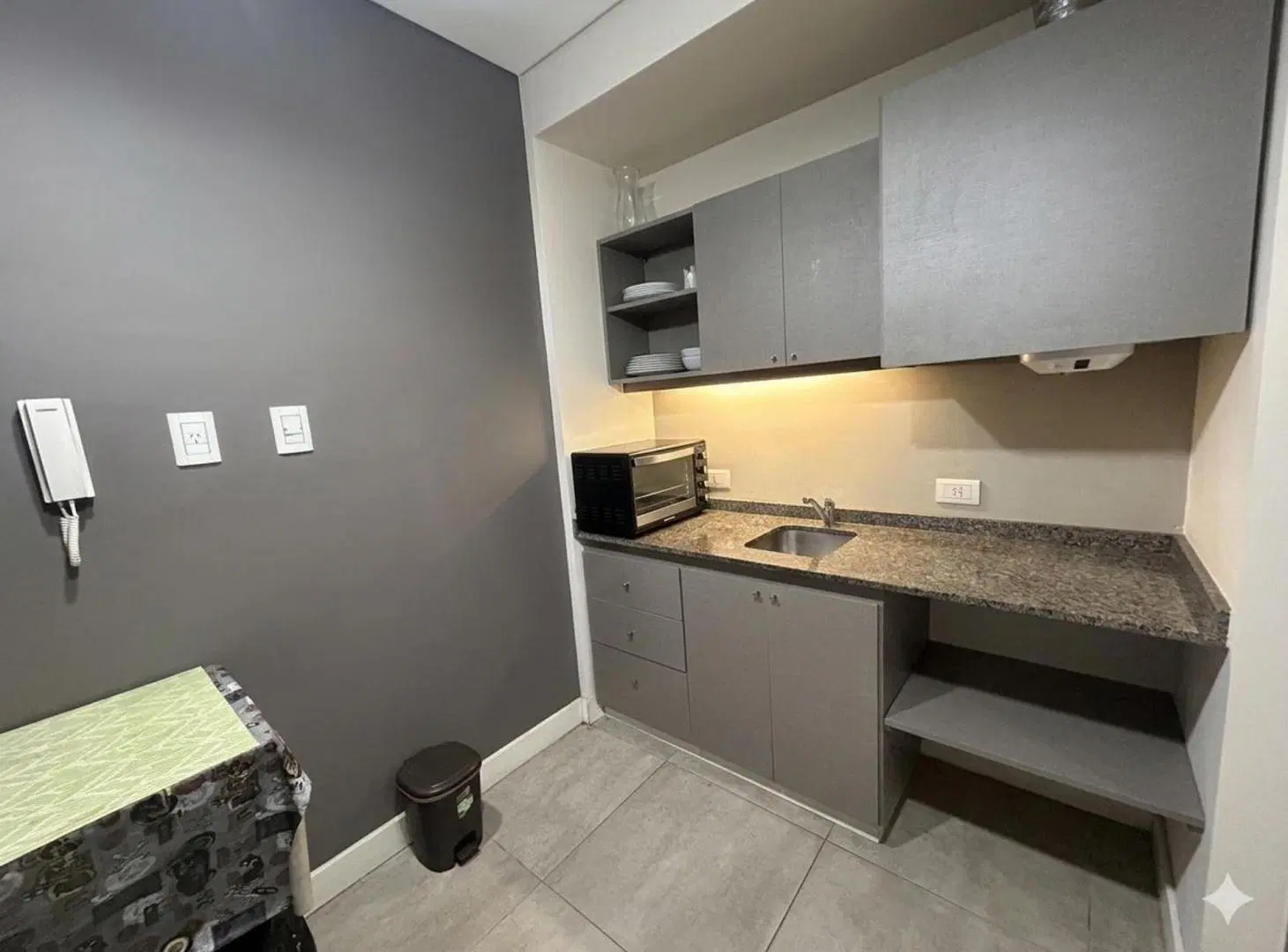 VENTA MONOAMBIENTE CON BALCON CON  RENTA LUMINOSO 4