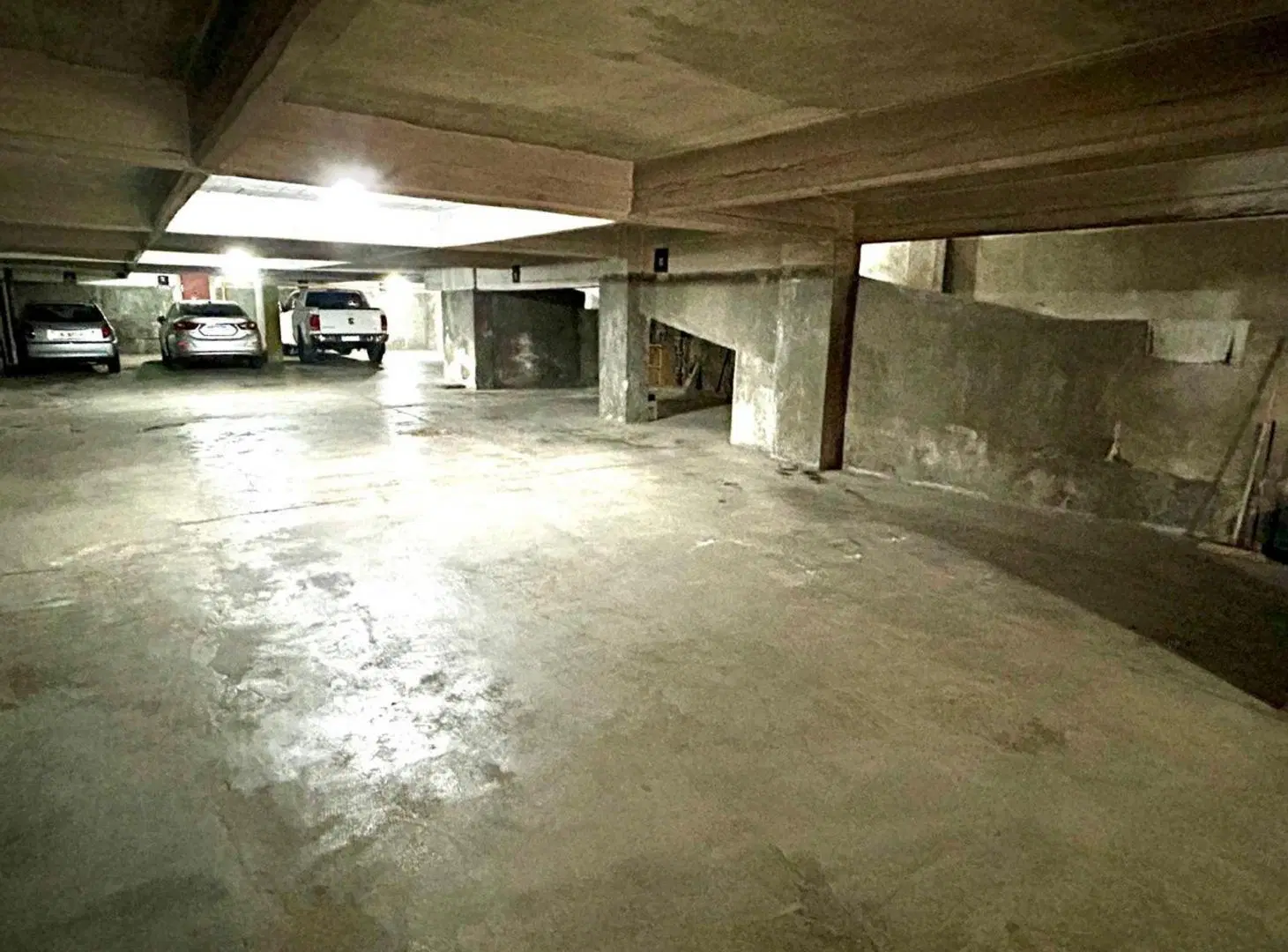 VENTA COCHERA EN PB FIJA Y CUBIERTA MORON CENTRO 2
