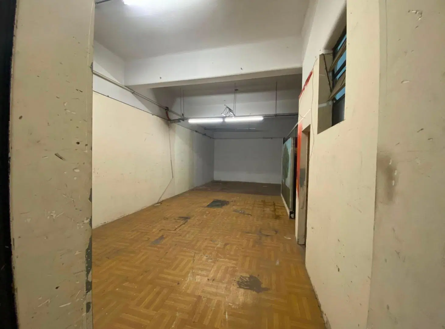 Alquiler Deposito c/Plazo de Gracia. V. Crespo.- 4
